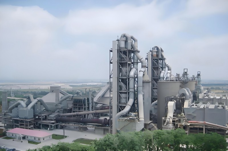山西浩業(yè)為太原某水泥廠定制安裝礦山輸送皮帶機(jī)項(xiàng)目