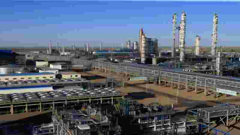 2012年內蒙伊泰集團宏景塔煤礦采購我公司礦用皮帶機